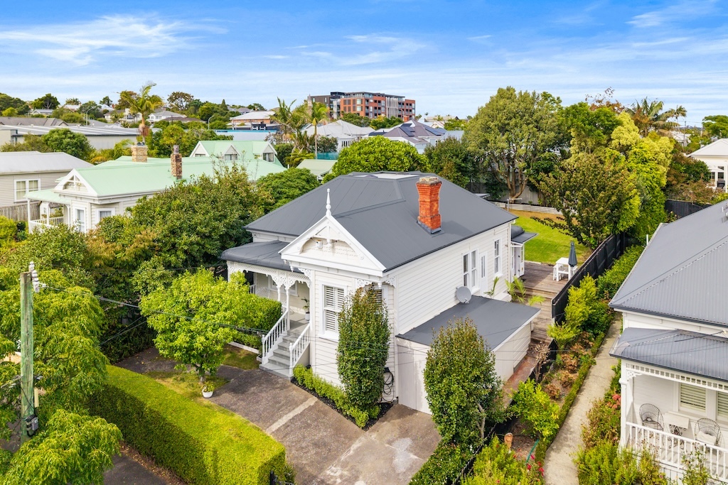 mt_eden-villa_timothy_dick_real_estate